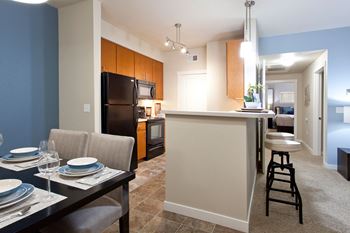 Island view apartments richland, washington dining room and kitchen